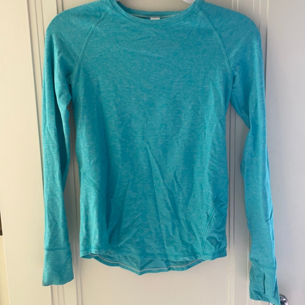 Ivivva blue top